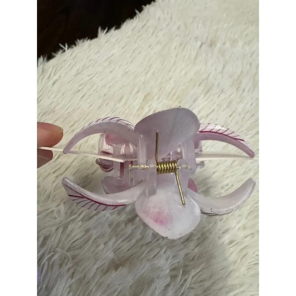 Hawaiian flower hair clip claw set of 3 one large 2 medium